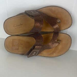 Clarks Artisan Collection Copper Metallic Stingray Embossed Leather Sandals 5.5